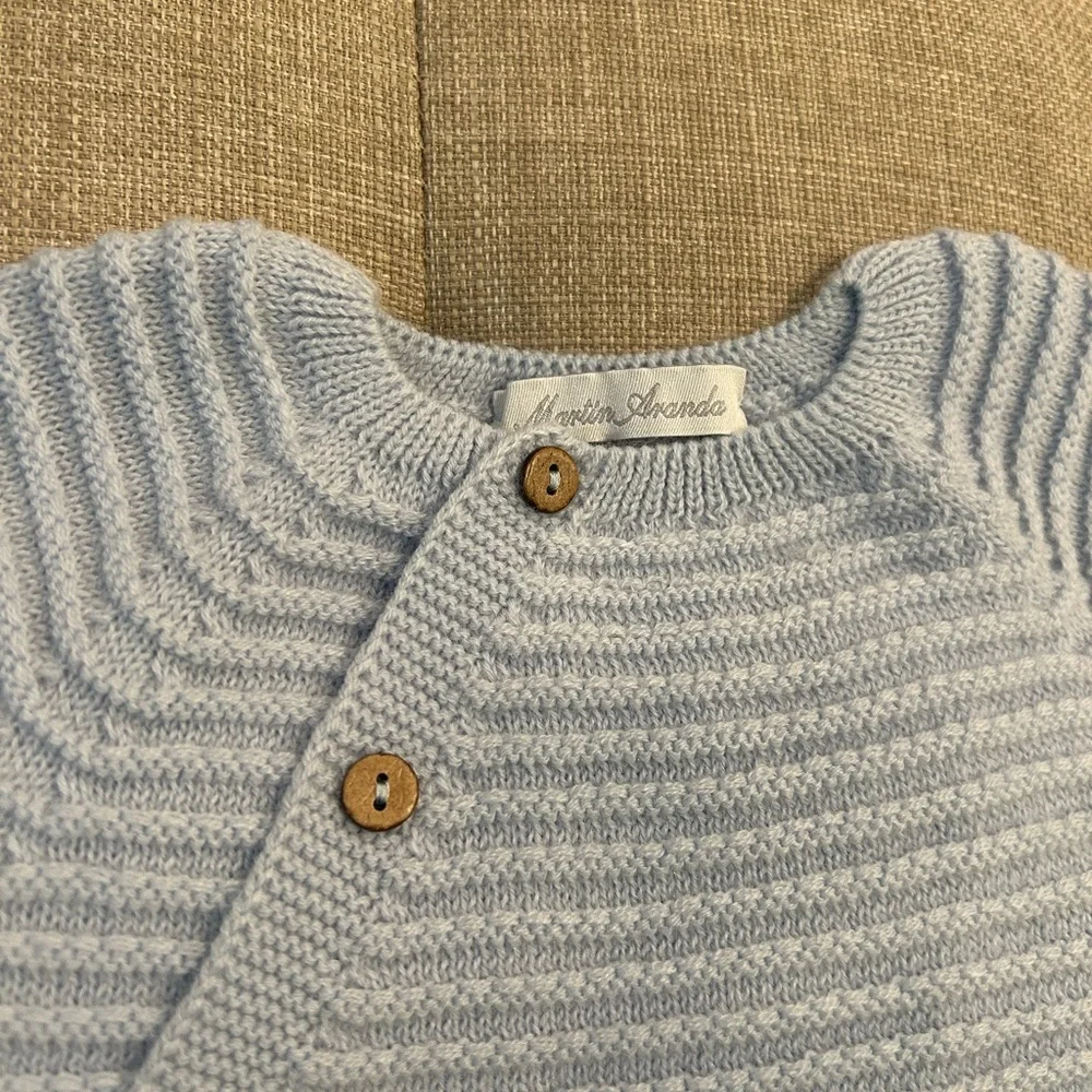 Never Worn NWOT Martin Aranda Take Me Home Dusty Blue Knit 0-3m 3 Piece Set - Picture 2 of 10